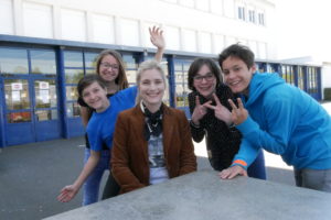 Tournage village Amboise Natacha Reigner et Fabienne Carat action enfance cinema